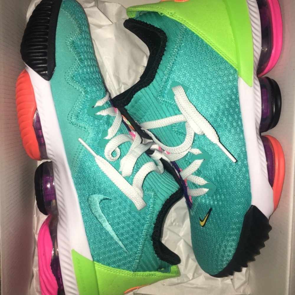 Brand new Nike’s